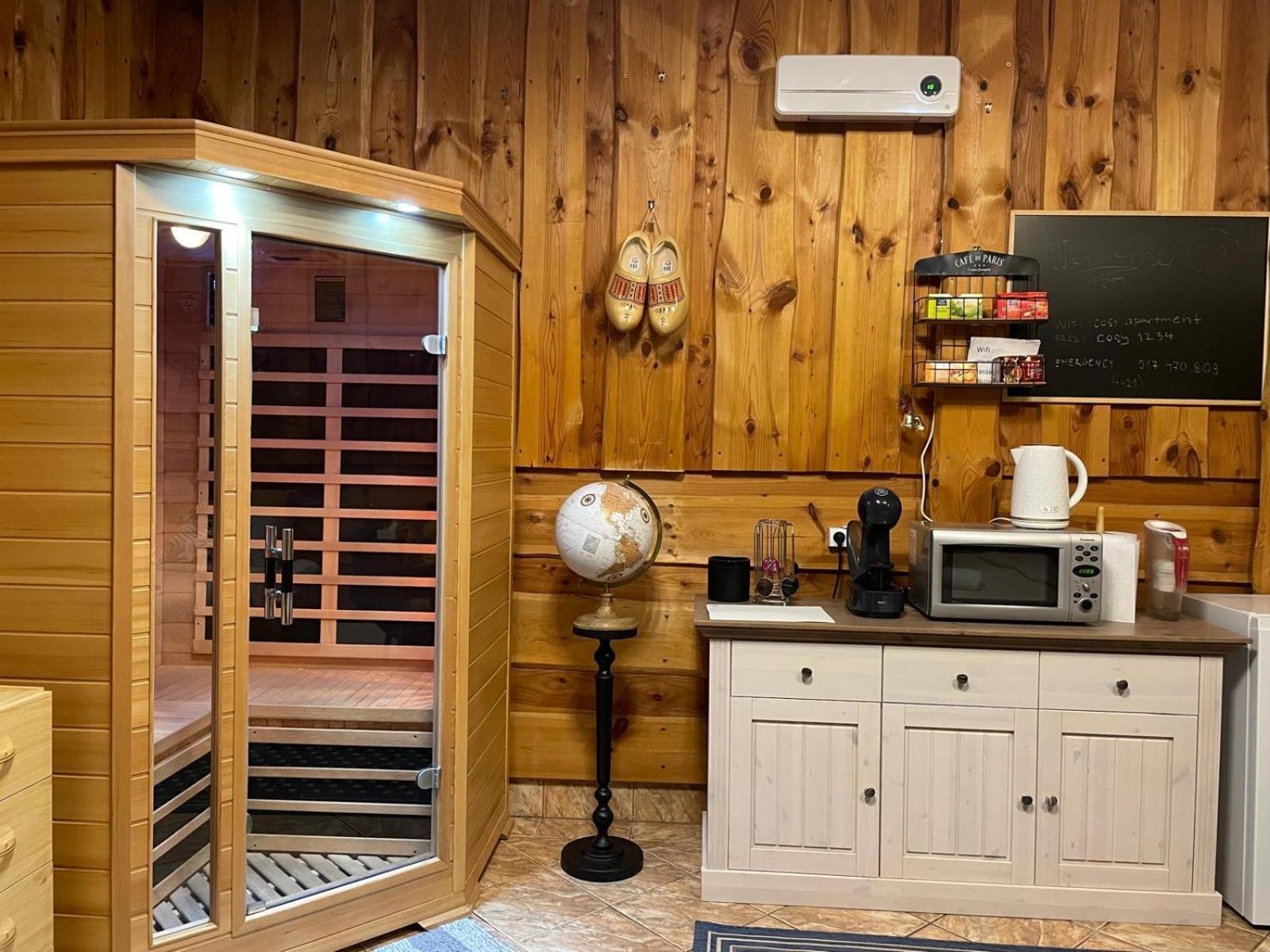 Cosy Apartment In Family Compound Turany Экстерьер фото